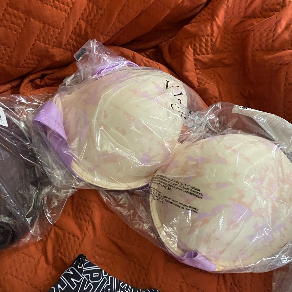 40D Victoria Secret Bras